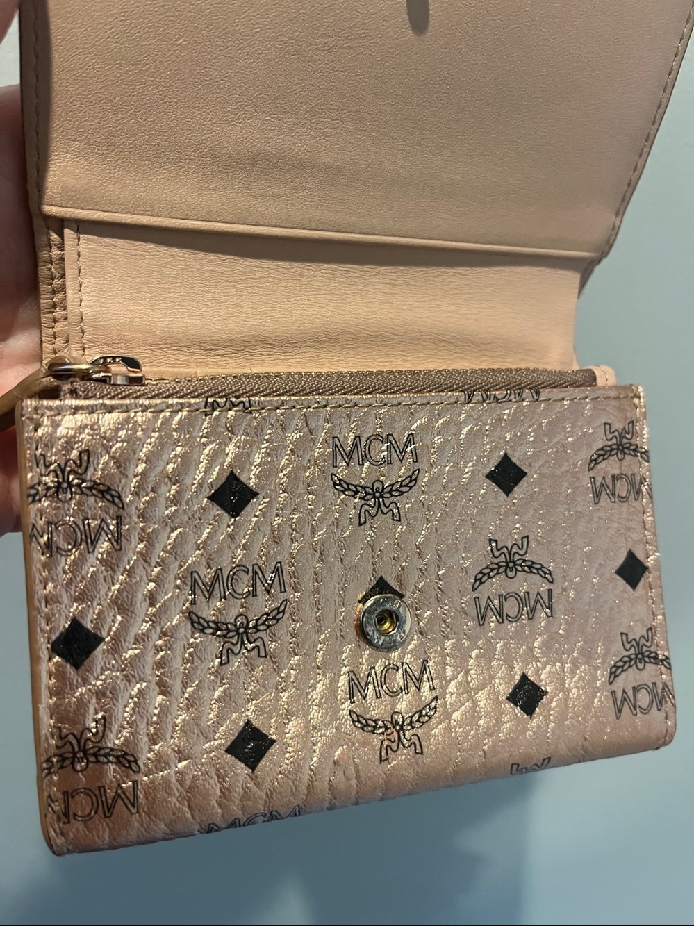 MCM Visetos Trifold Flap Snap Champange Metallic Leather Wallet - Picture 15 of 17